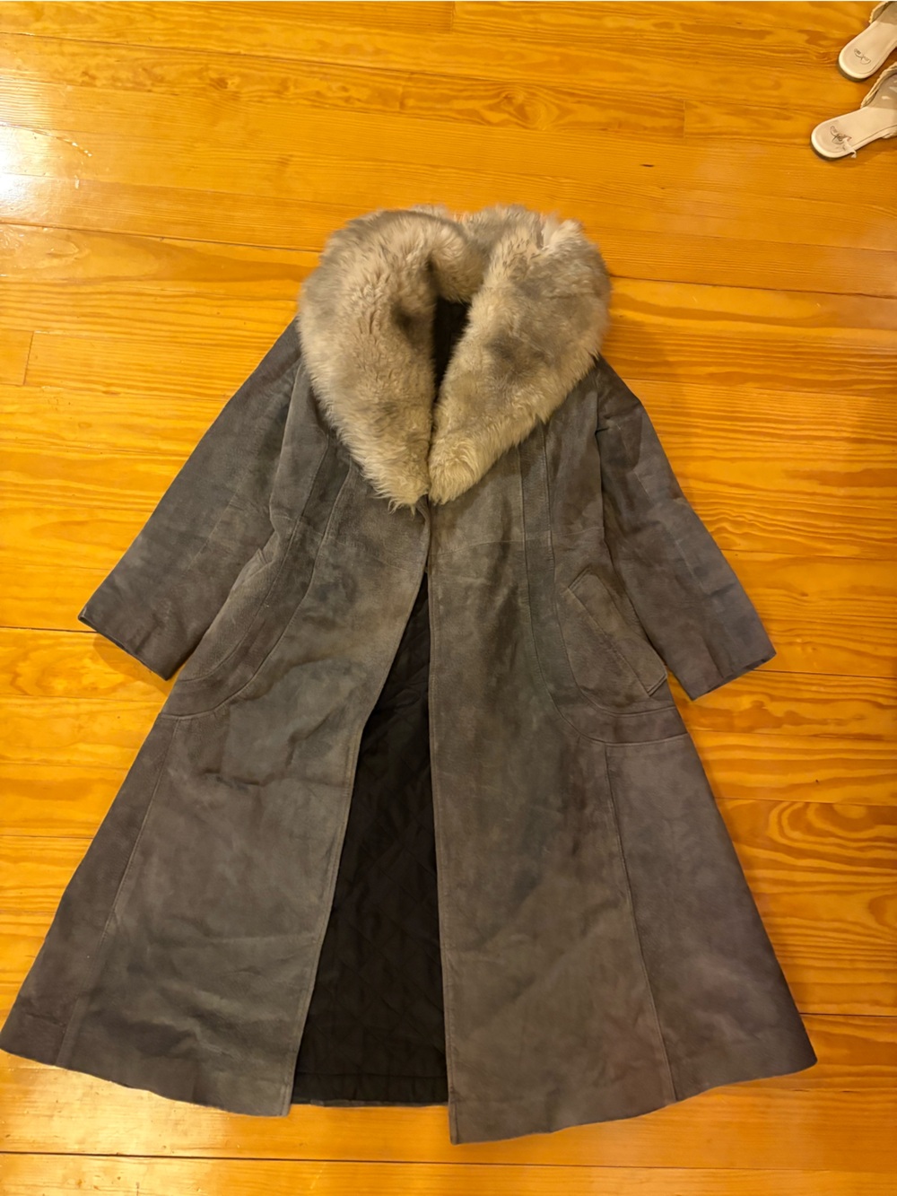 Women’s Long Gray Suede Coat with Real Fur Collar - Picture 5 of 5